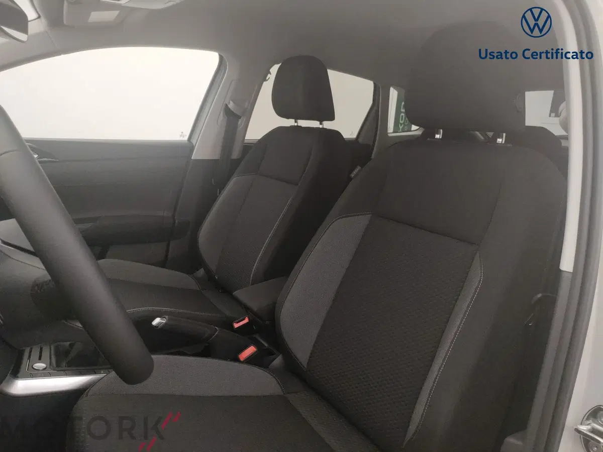 Volkswagen Taigo nuova a Varese (11)