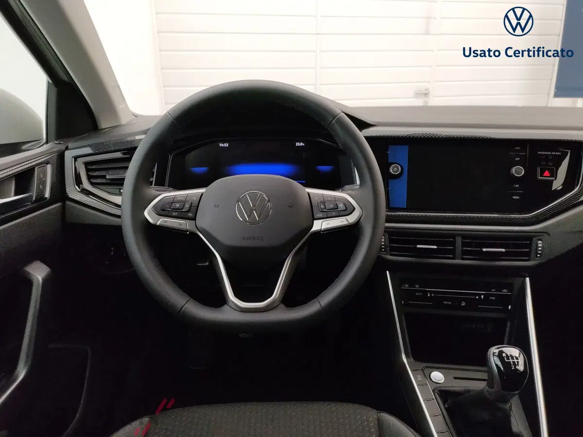 Volkswagen Taigo nuova a Varese (15)