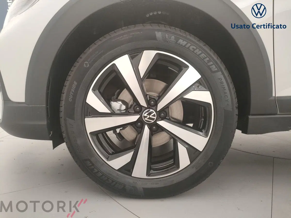 Volkswagen Taigo nuova a Varese (6)