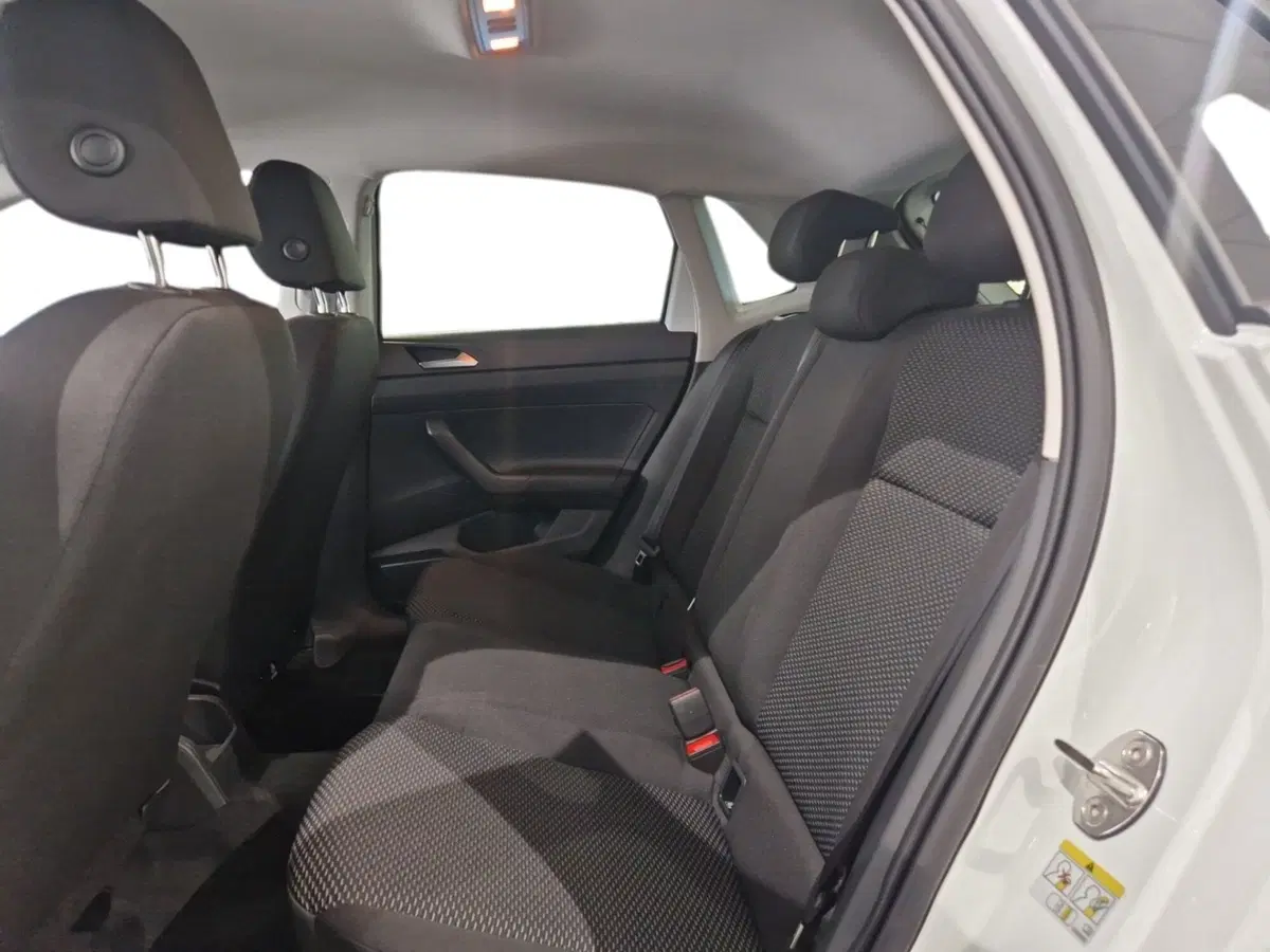 Volkswagen Polo nuova a Siena (12)