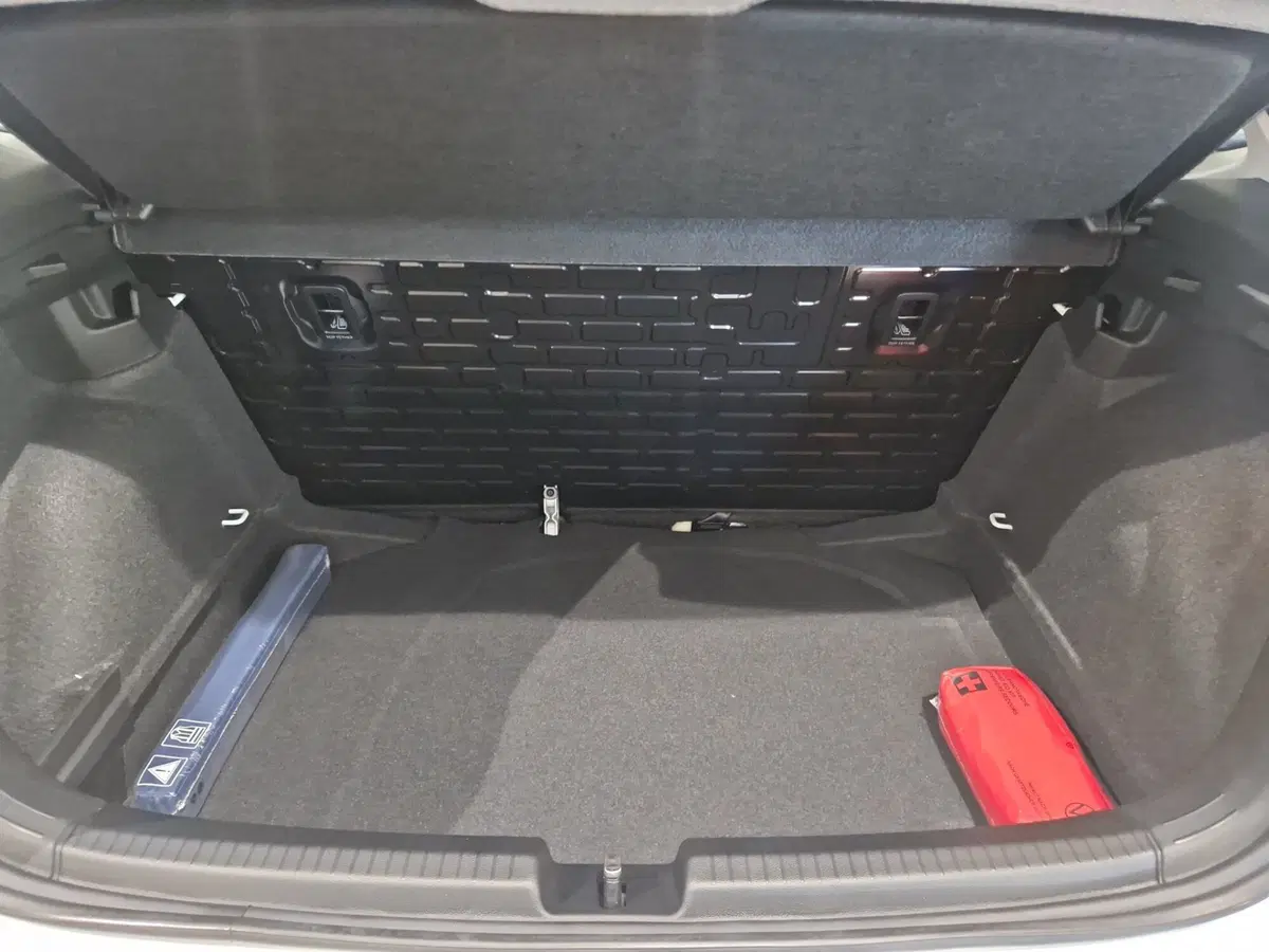 Volkswagen Polo nuova a Siena (13)