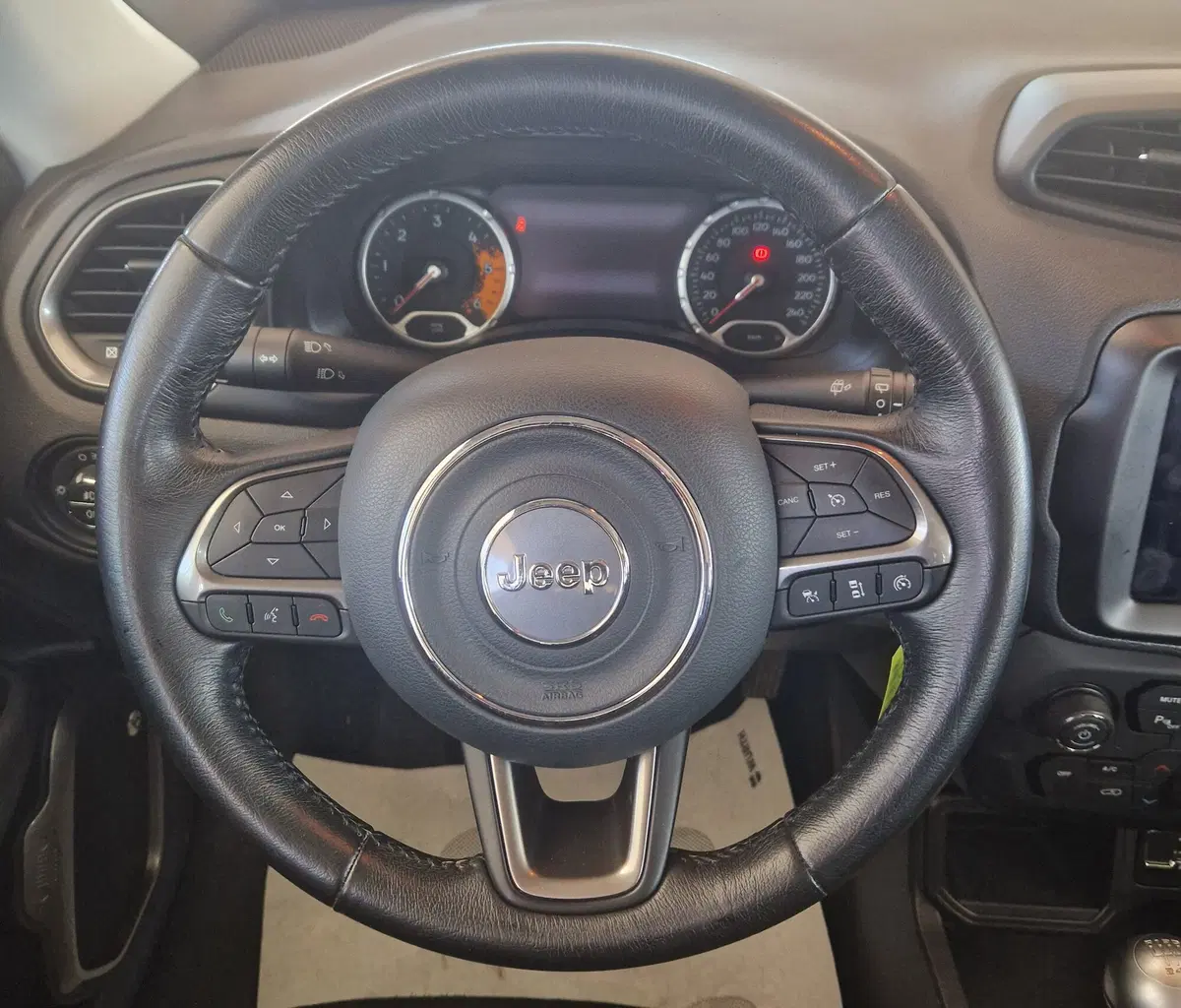 Jeep Renegade usata a Terni (12)