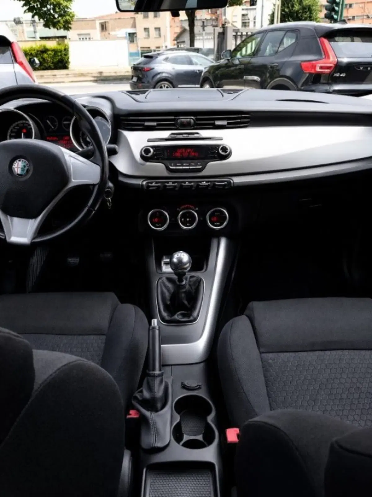 Alfa Romeo Giulietta usata a Firenze (13)