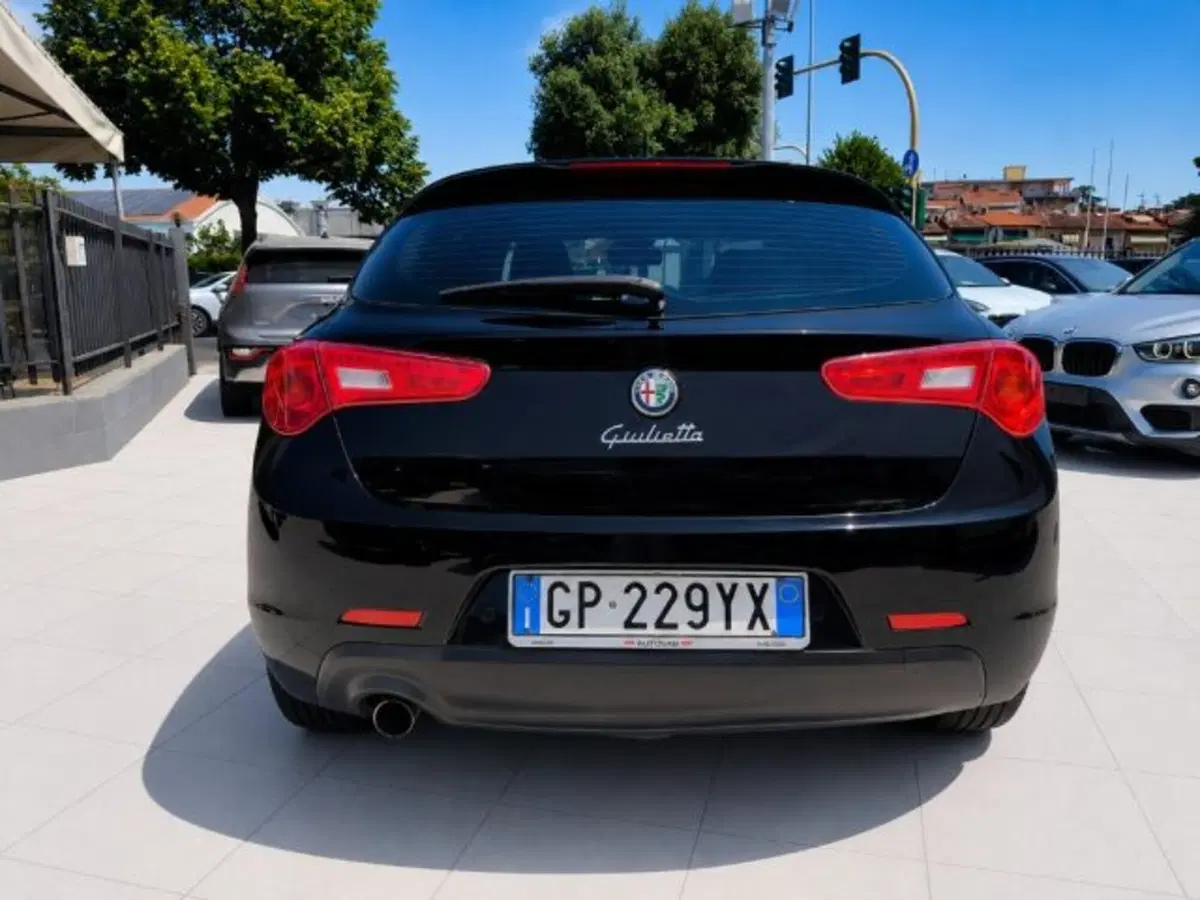 Alfa Romeo Giulietta usata a Firenze (6)