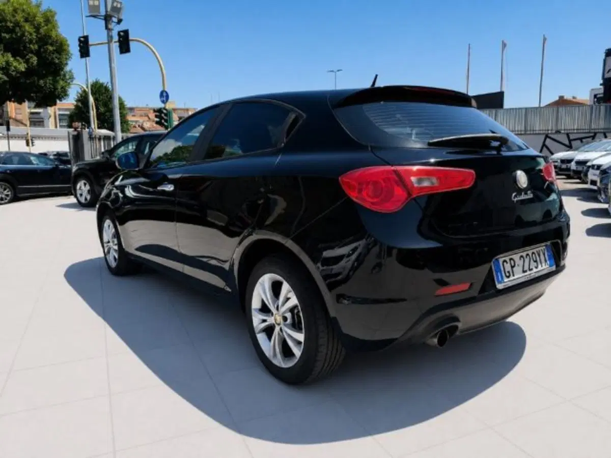 Alfa Romeo Giulietta usata a Firenze (7)