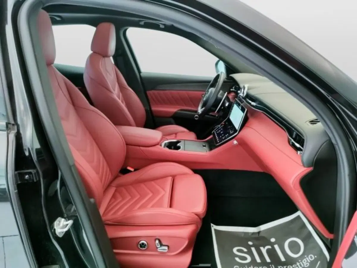 Maserati Grecale usata a Teramo (12)