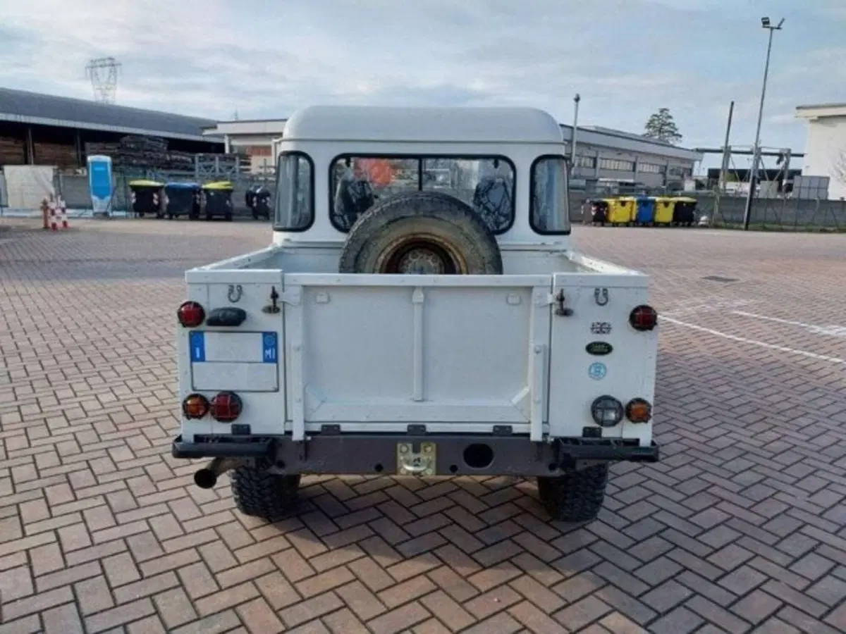 Land Rover Defender usata a Firenze (5)