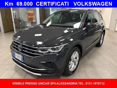 Volkswagen Tiguan Allspace 2.0 tdi Elegance 150cv dsg del 2023 usata a Alba