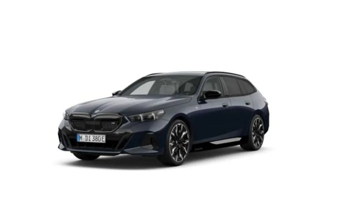 BMW i5 Touring nuova a Verona