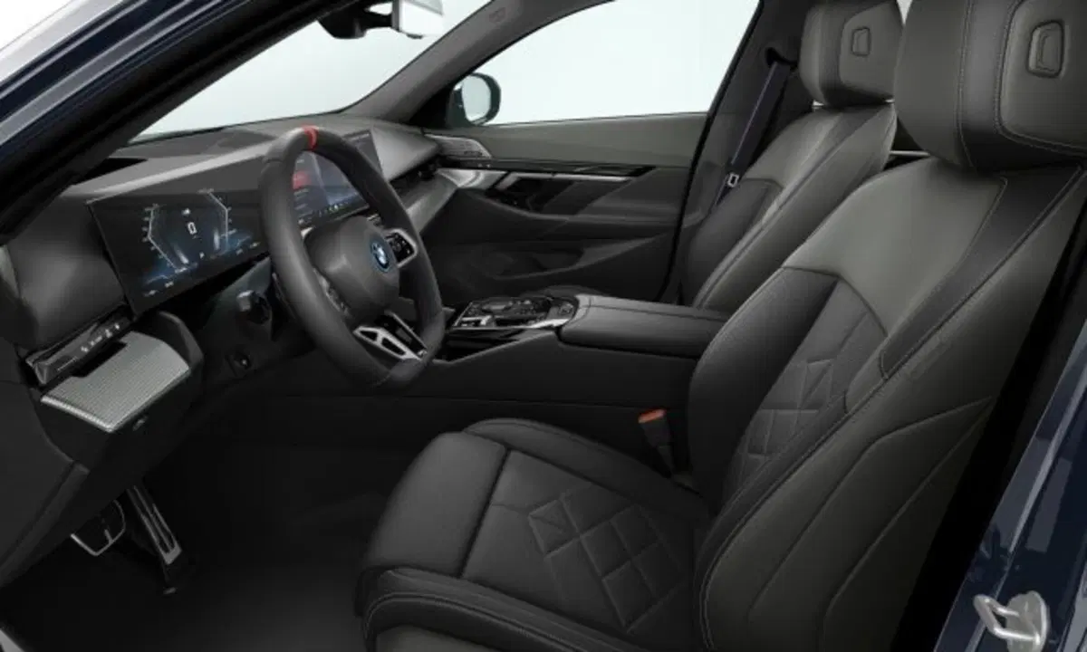 BMW i5 Touring nuova a Verona (4)