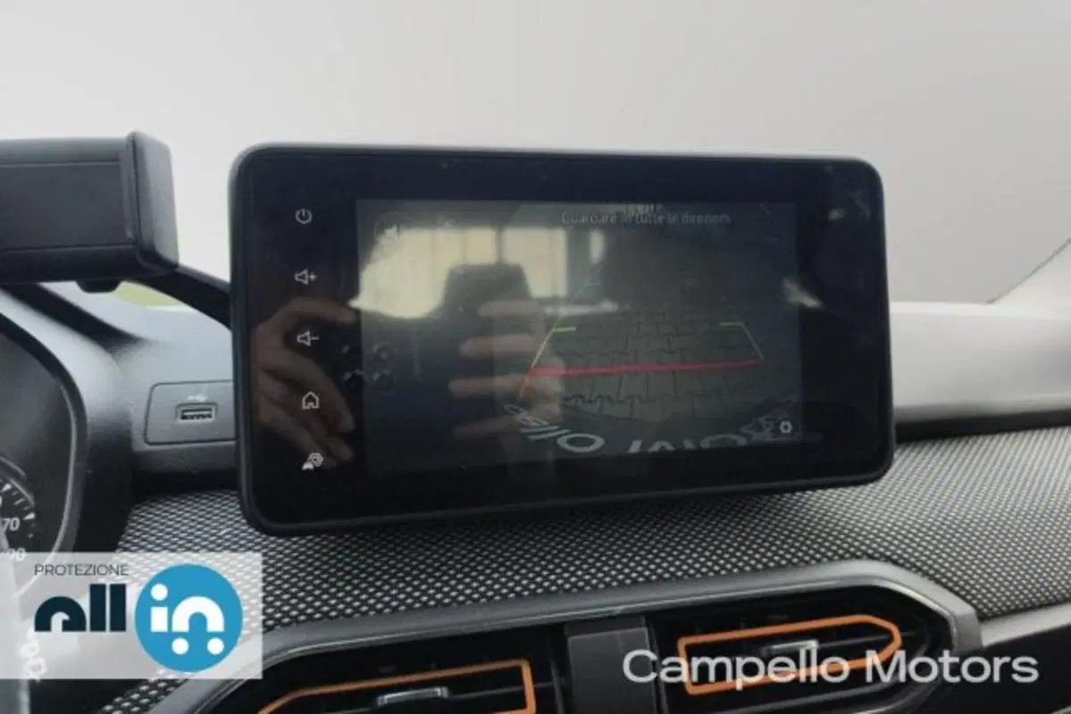 Dacia Sandero usata a Venezia (11)