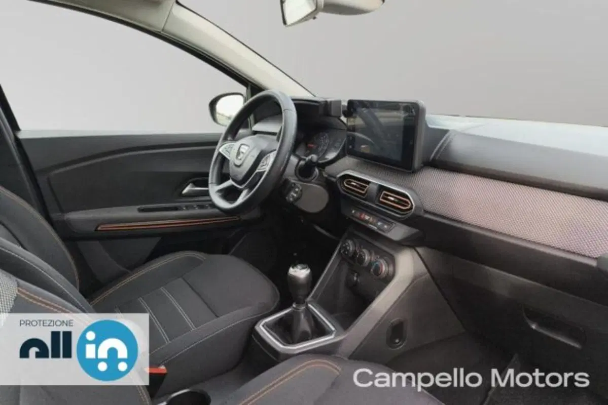 Dacia Sandero usata a Venezia (14)
