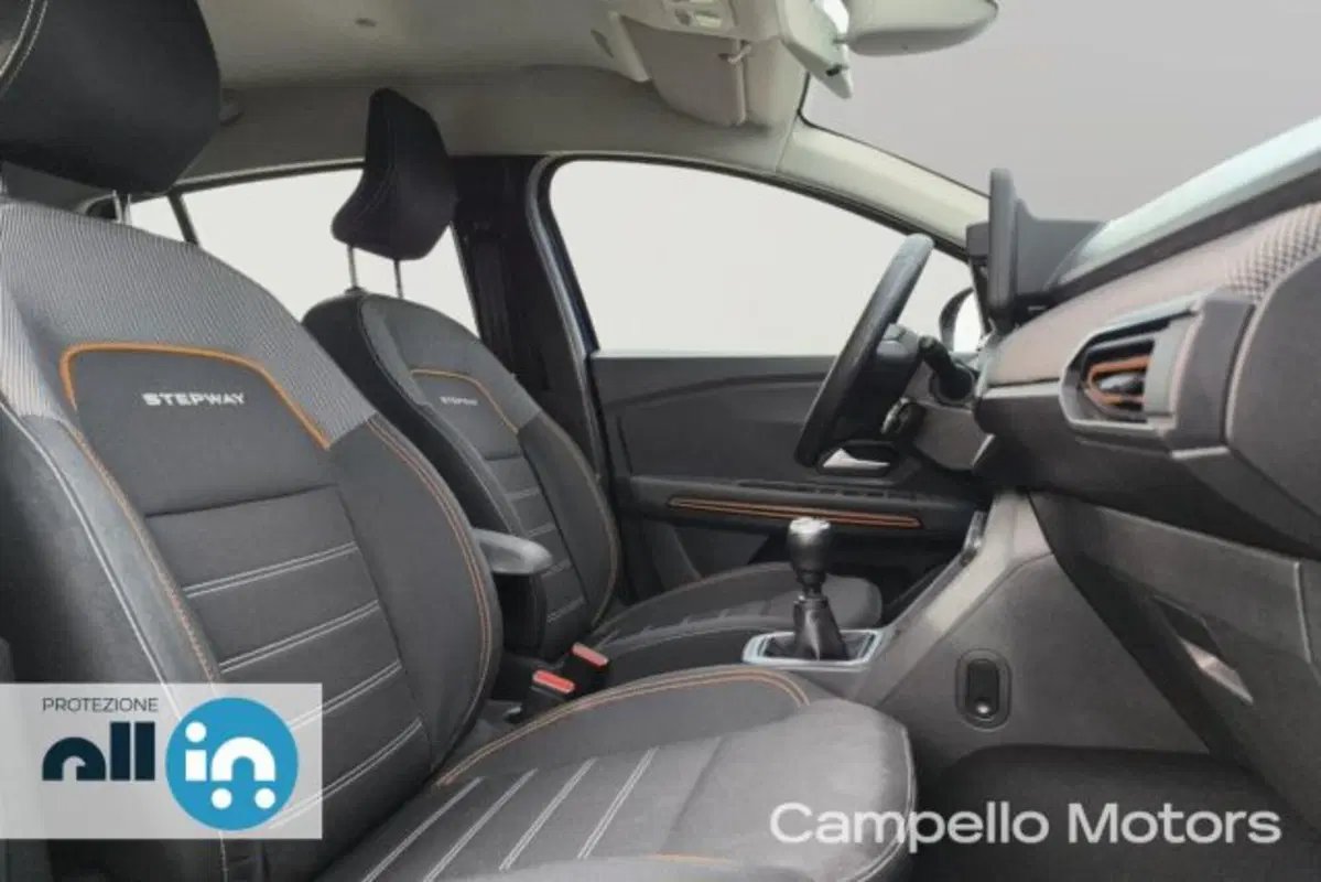 Dacia Sandero usata a Venezia (15)