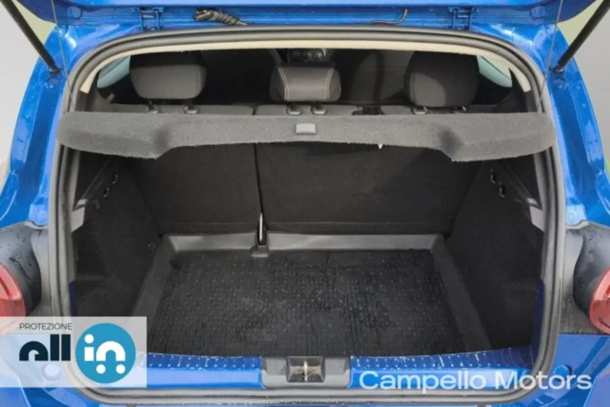 Dacia Sandero usata a Venezia (17)