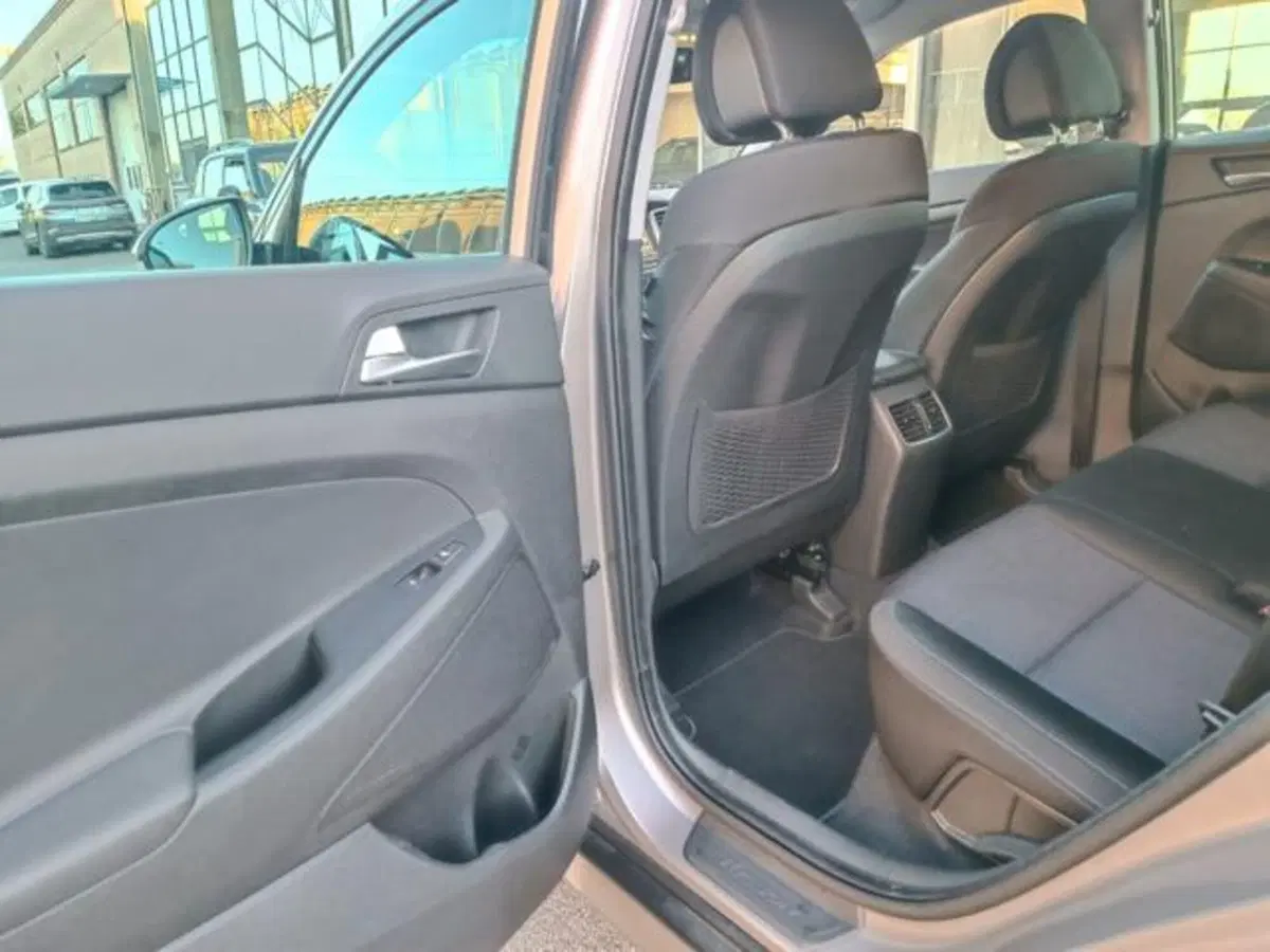 Hyundai Tucson usata a Pisa (18)