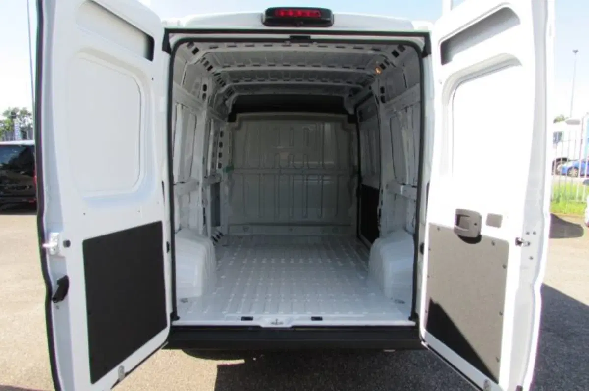 Fiat Ducato Furgone nuova a Milano (10)
