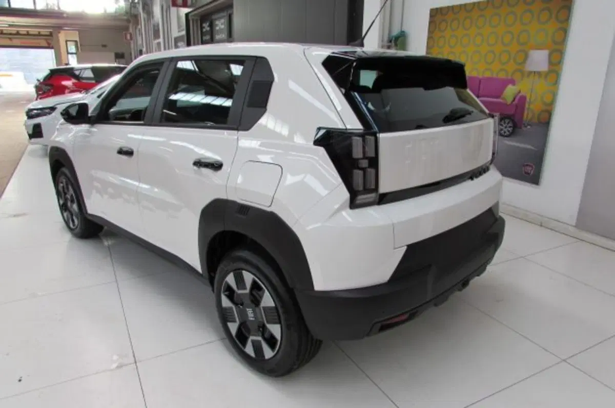 Fiat Grande Panda nuova a Milano (4)