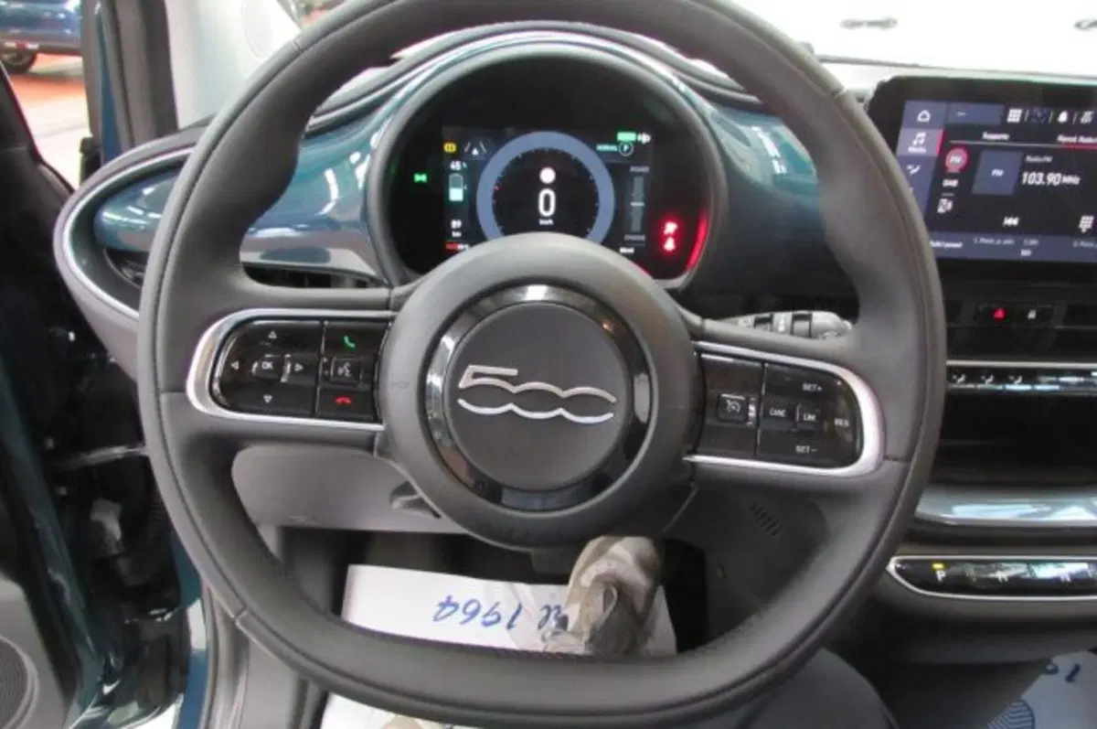 Fiat 500e usata a Milano (12)