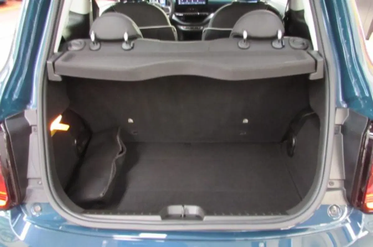 Fiat 500e usata a Milano (15)