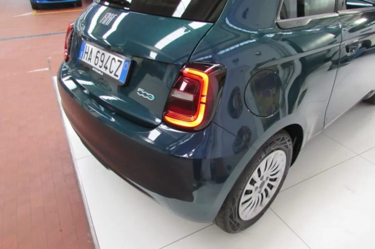 Fiat 500e usata a Milano (16)