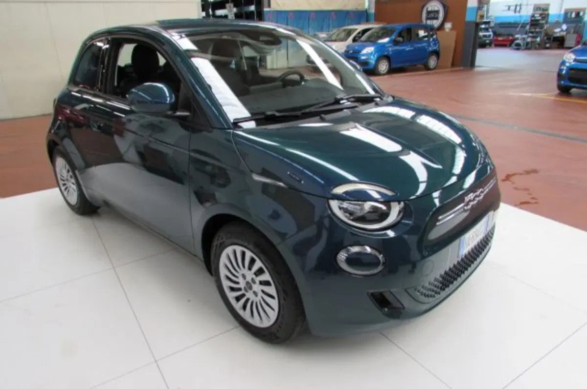 Fiat 500e usata a Milano (3)