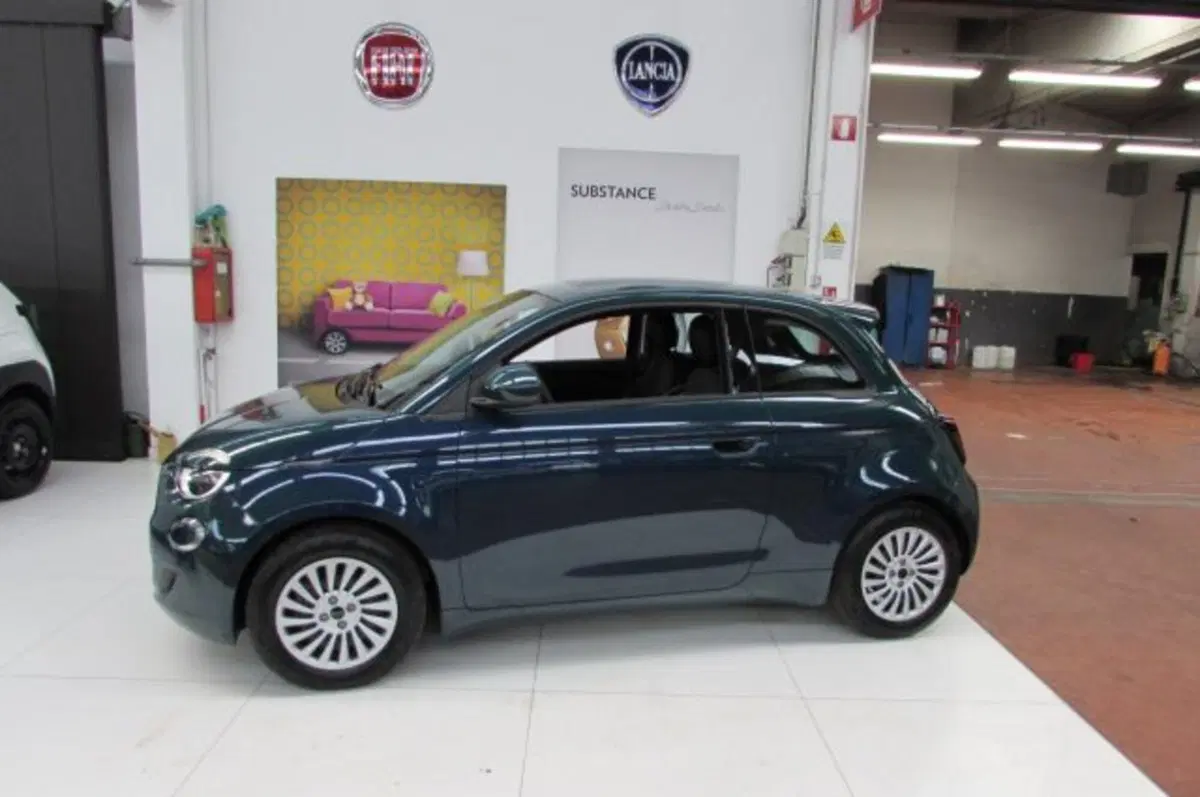 Fiat 500e usata a Milano (5)