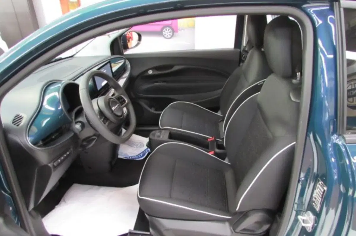 Fiat 500e usata a Milano (7)