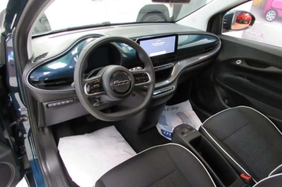 Fiat 500e usata a Milano (8)