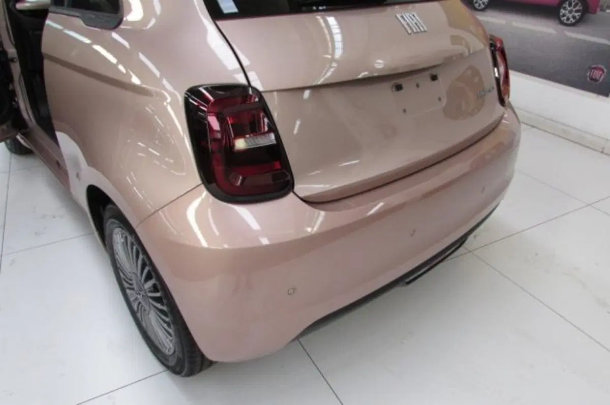 Fiat 500 nuova a Milano (15)