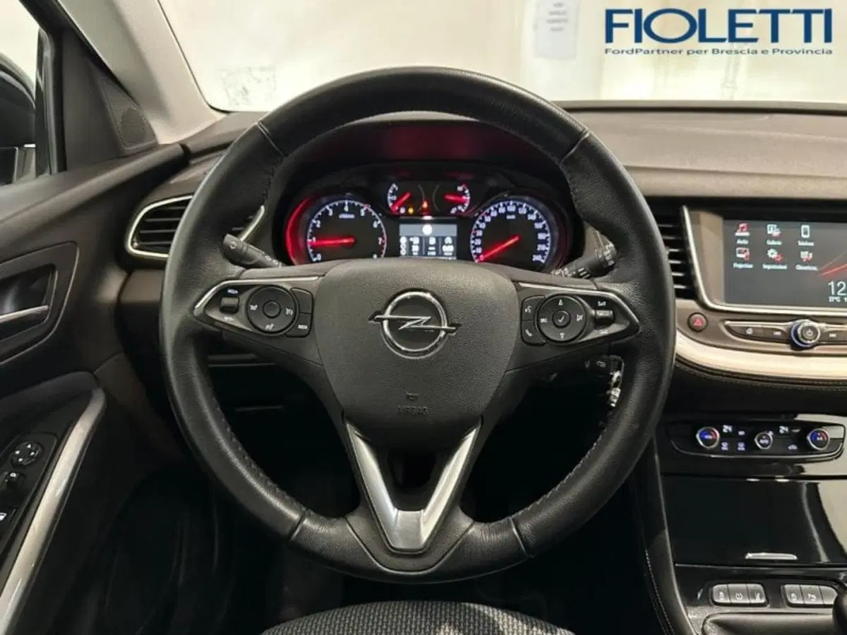 Opel Grandland X usata a Brescia (7)
