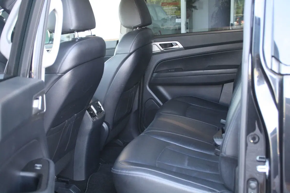 Ssangyong Rexton Sports usata a Pordenone (6)