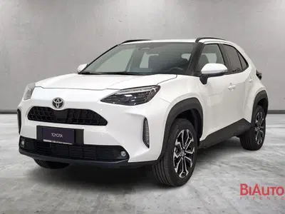Toyota Yaris Cross 1.5h GR Sport Black Sky fwd 116cv e-cvt nuova a Sesto Fiorentino