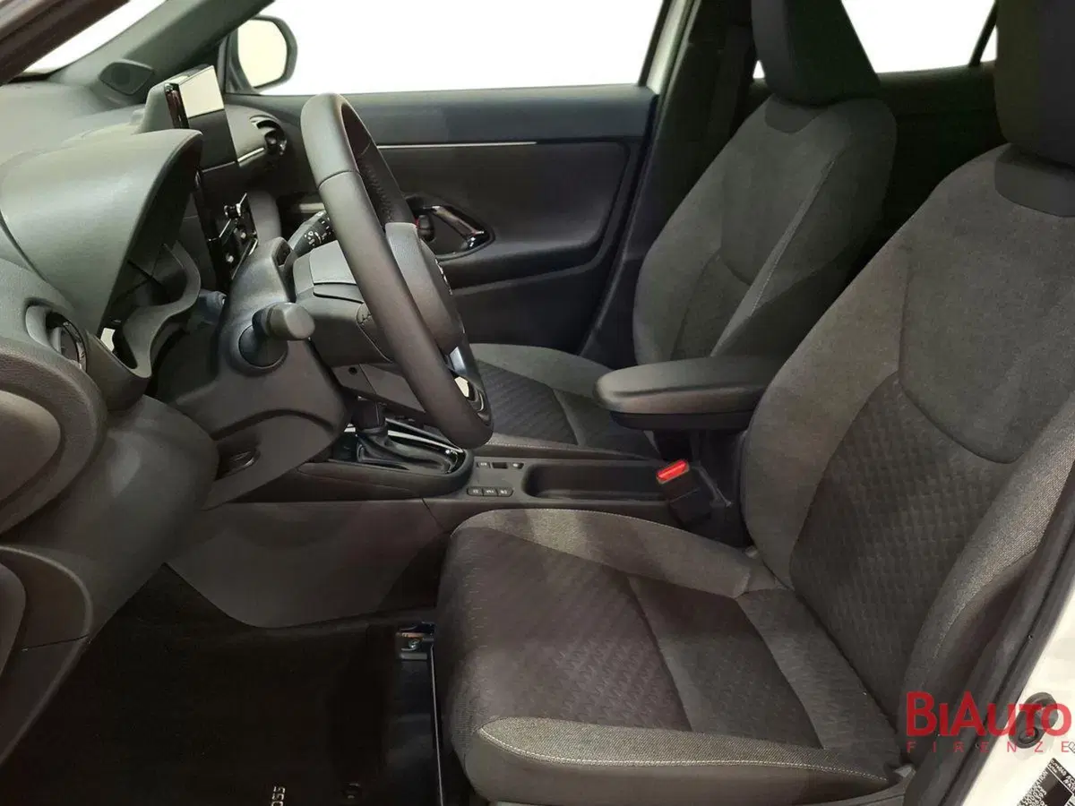 Toyota Yaris Cross nuova a Firenze (18)