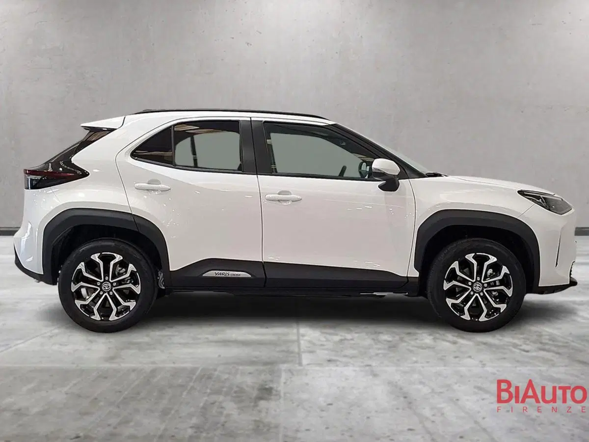 Toyota Yaris Cross nuova a Firenze (3)