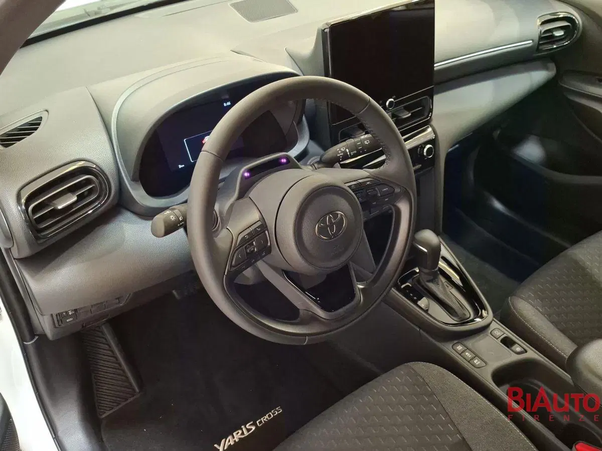Toyota Yaris Cross nuova a Firenze (6)