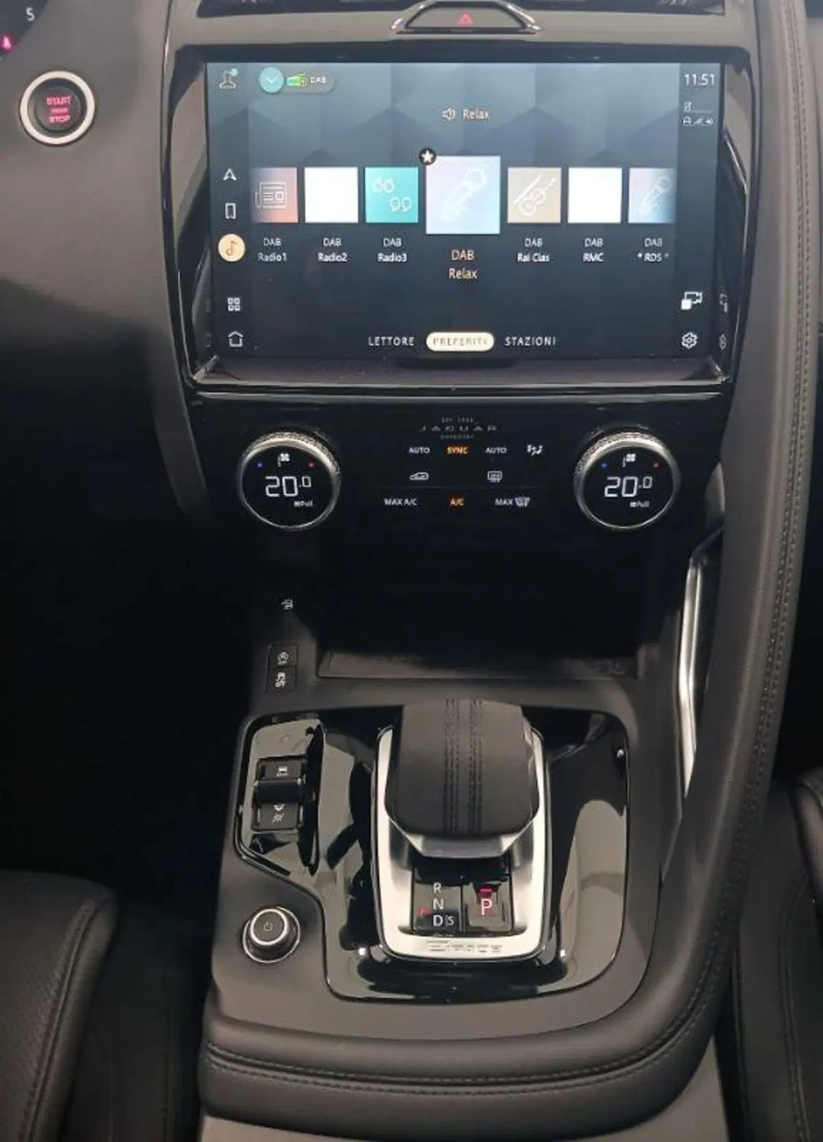 Jaguar E-Pace usata a Venezia (20)