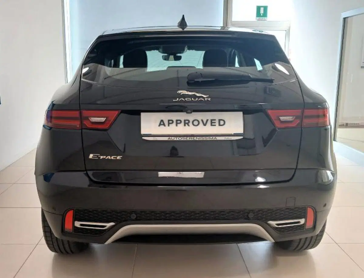 Jaguar E-Pace usata a Venezia (3)
