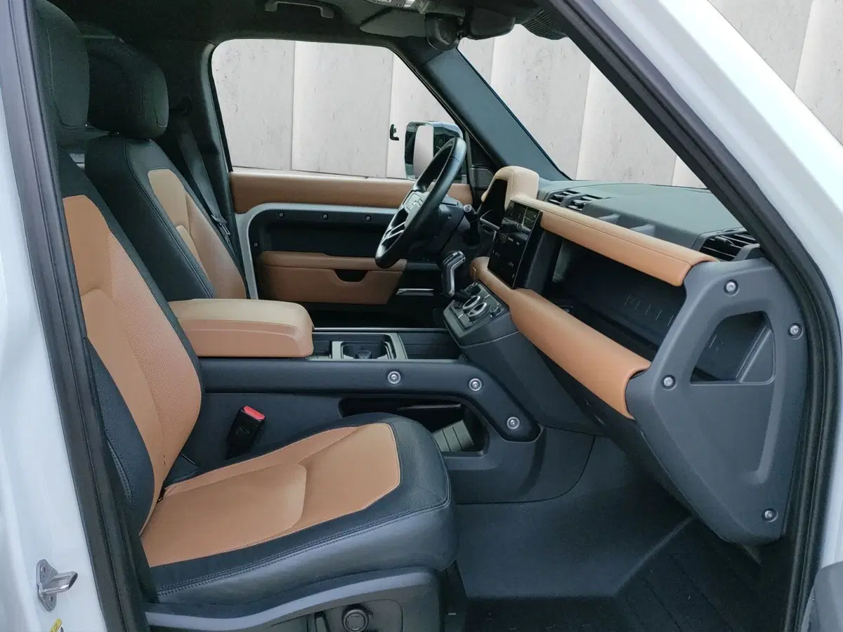 Land Rover Defender usata a Lecco (3)