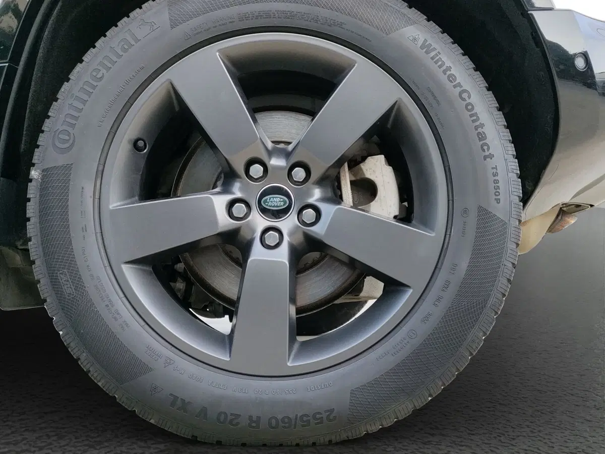 Land Rover Defender usata a Lecco (9)