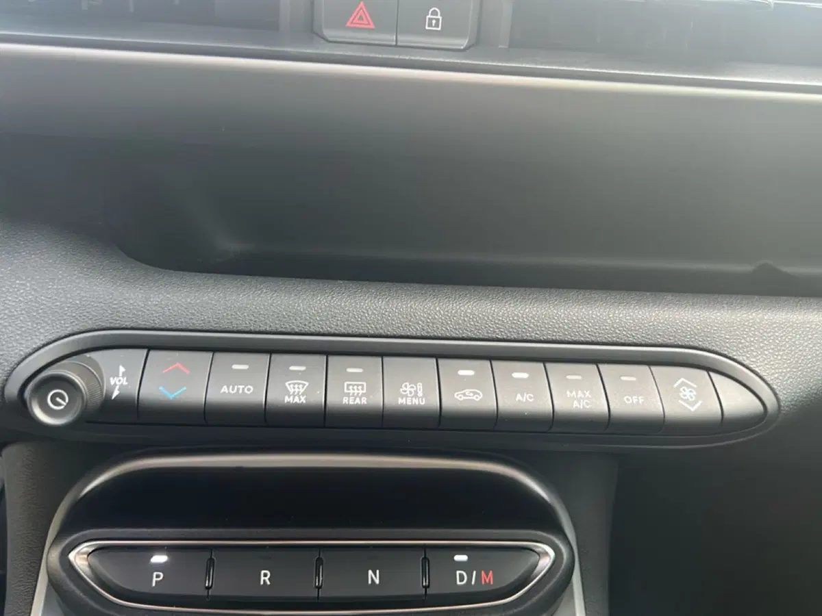 Jeep Avenger nuova a Roma (17)