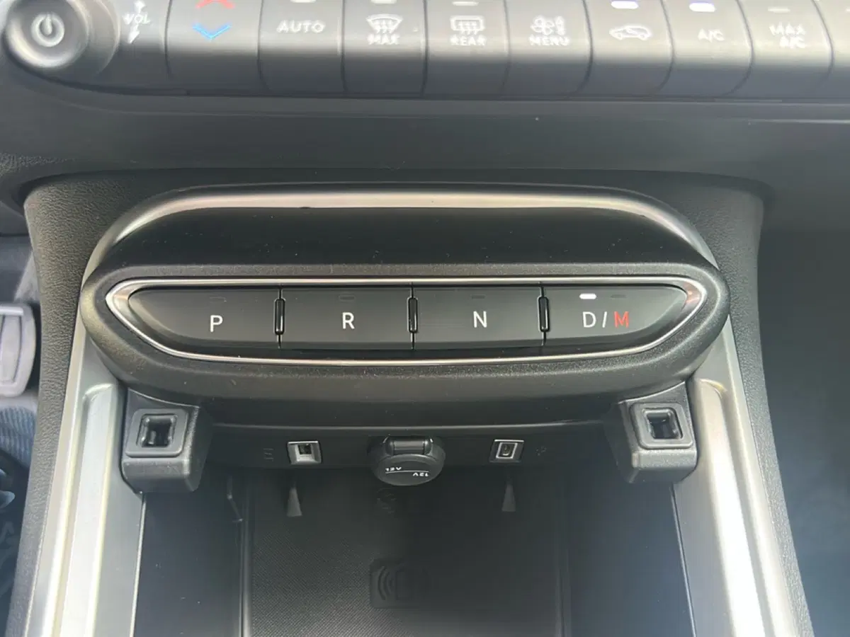 Jeep Avenger nuova a Roma (18)