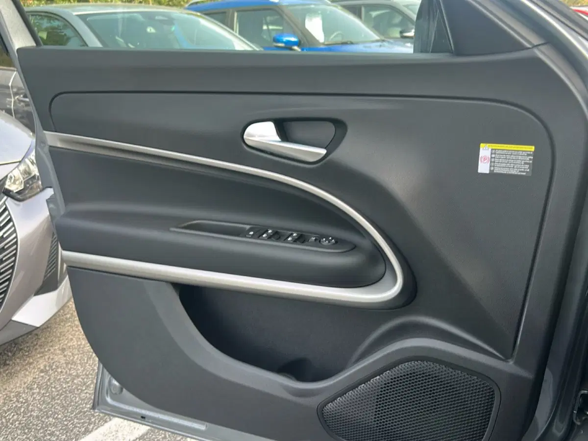 Jeep Avenger nuova a Roma (19)