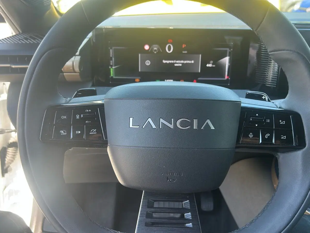 Lancia Ypsilon usata a Roma (13)