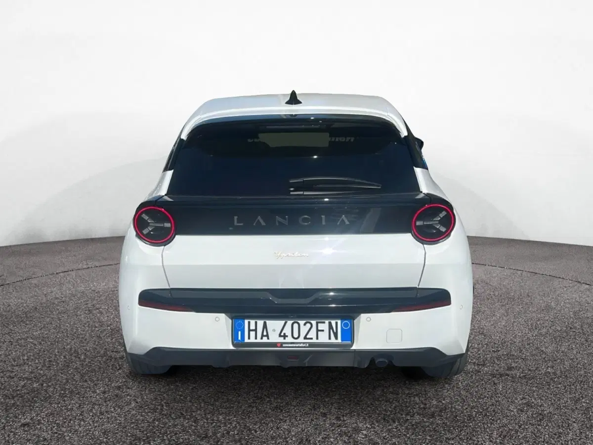 Lancia Ypsilon usata a Roma (5)
