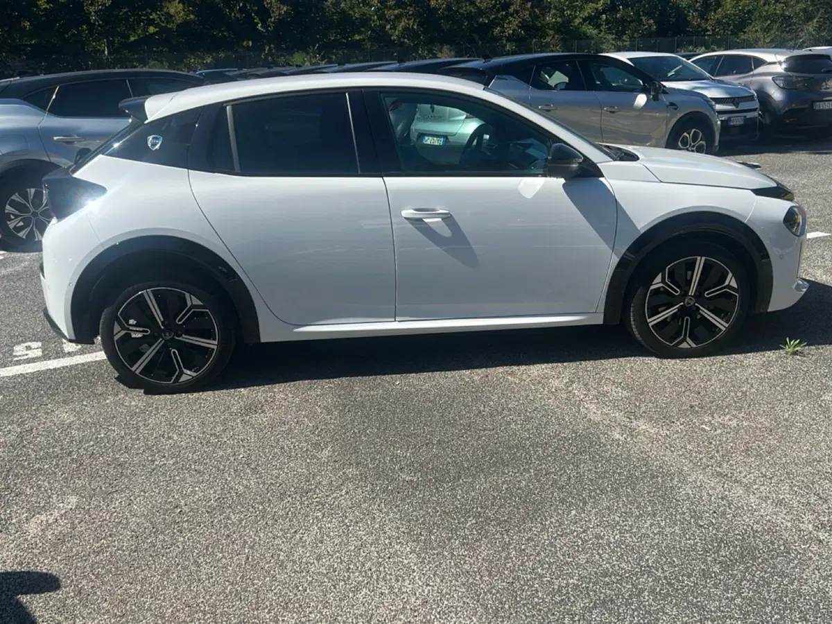 Lancia Ypsilon usata a Roma (6)