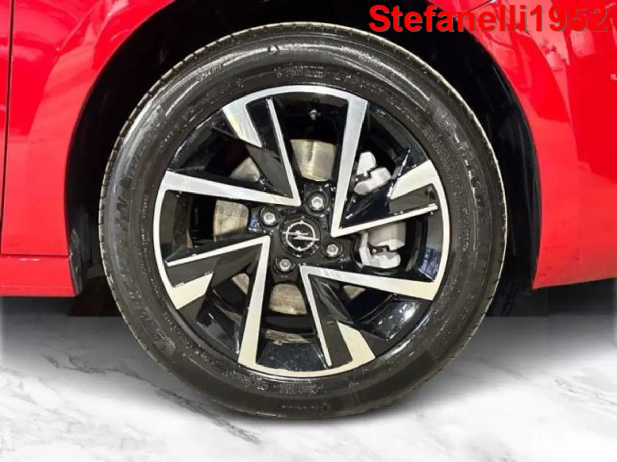 Opel Corsa nuova a Bologna (8)