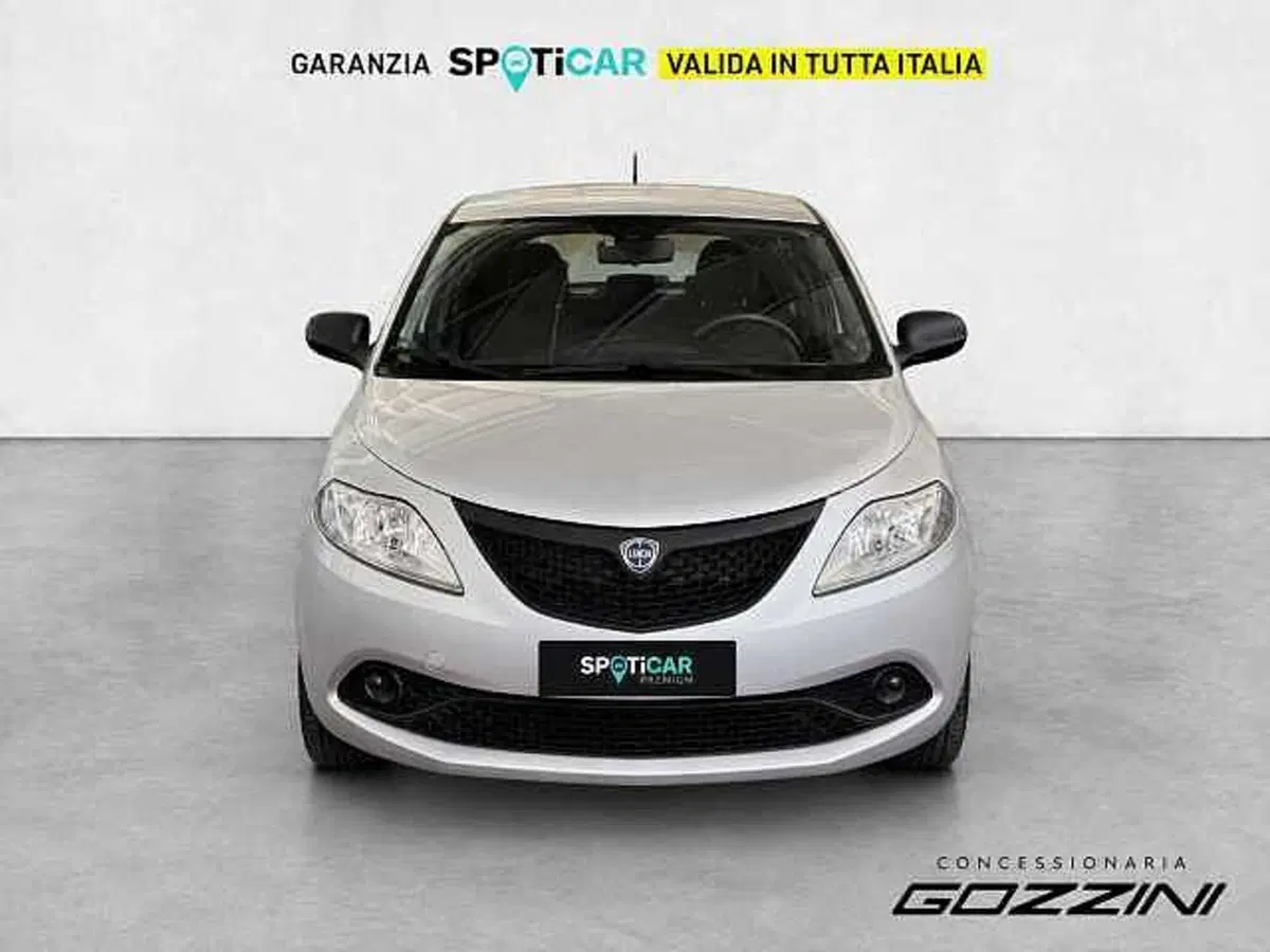 Lancia Ypsilon usata a Brescia (3)
