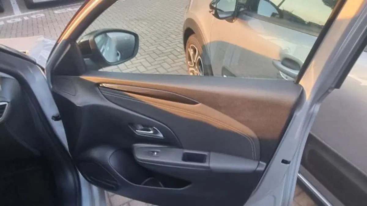 Opel Corsa usata a Savona (8)