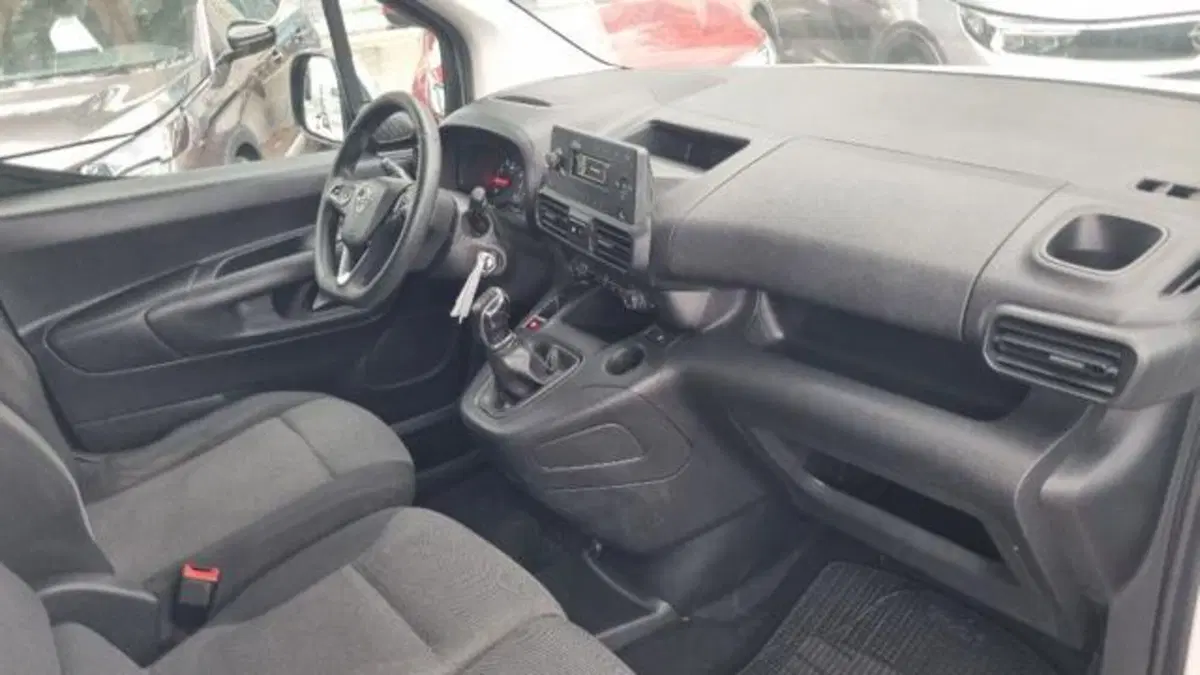 Opel Combo Furgone usata a Savona (17)