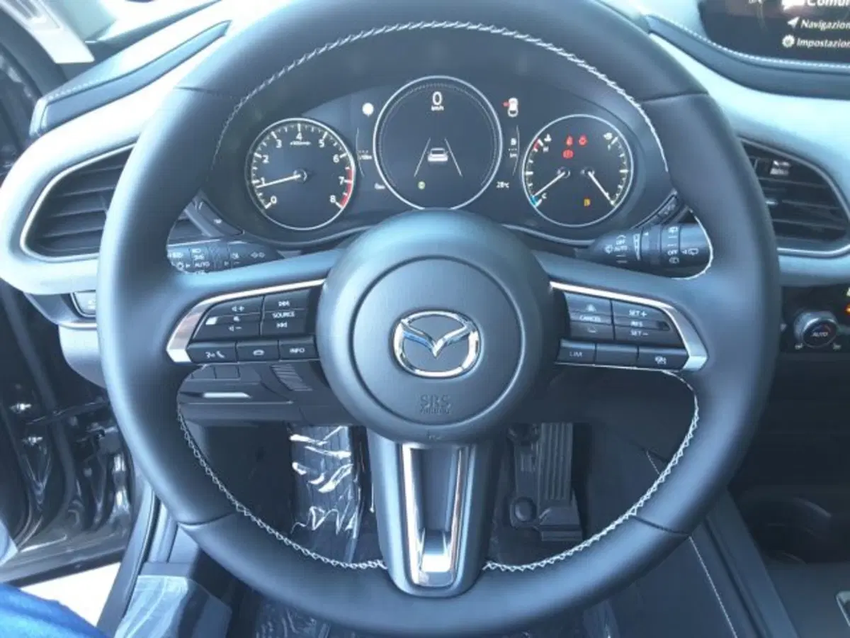 Mazda CX-30 nuova a Firenze (8)